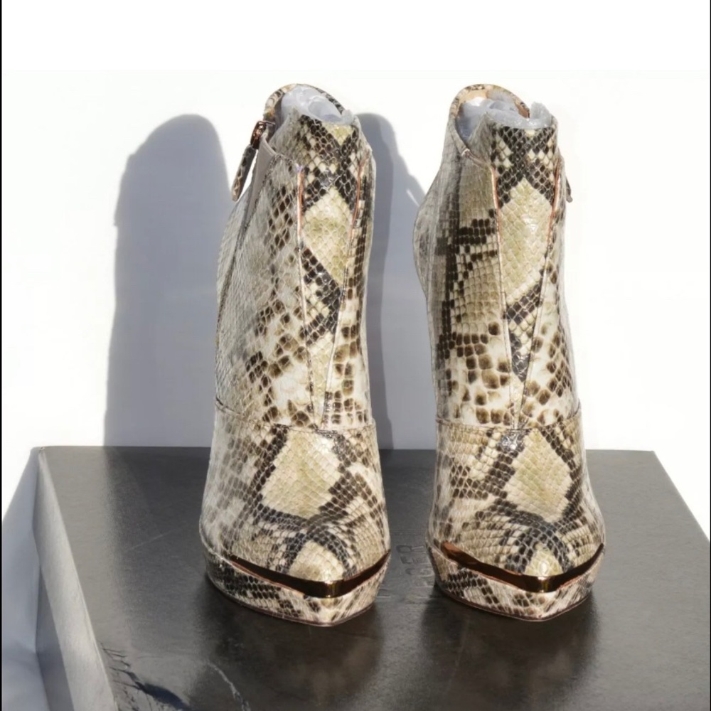 NWB Herve Leger Mercer Bootie Natural 8M Orig$960 - Picture 3 of 6